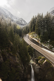 三年影视大全免费：畅享最新热门影片与经典佳作的完美平台